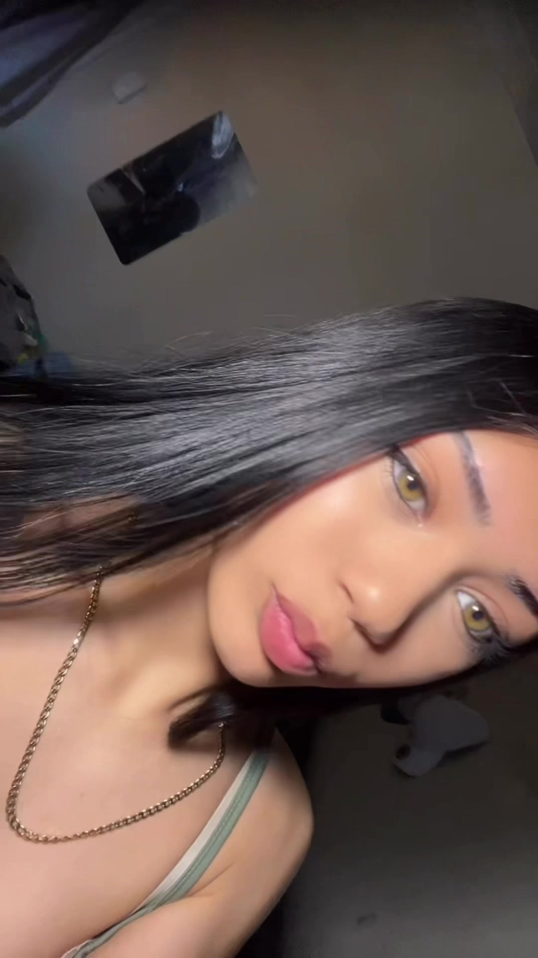 @𝒞ℴ𝓊𝓇𝓉𝓃ℯ𝓎 𝓂𝓊𝓁𝓁𝒶𝓁ℯ𝓎
