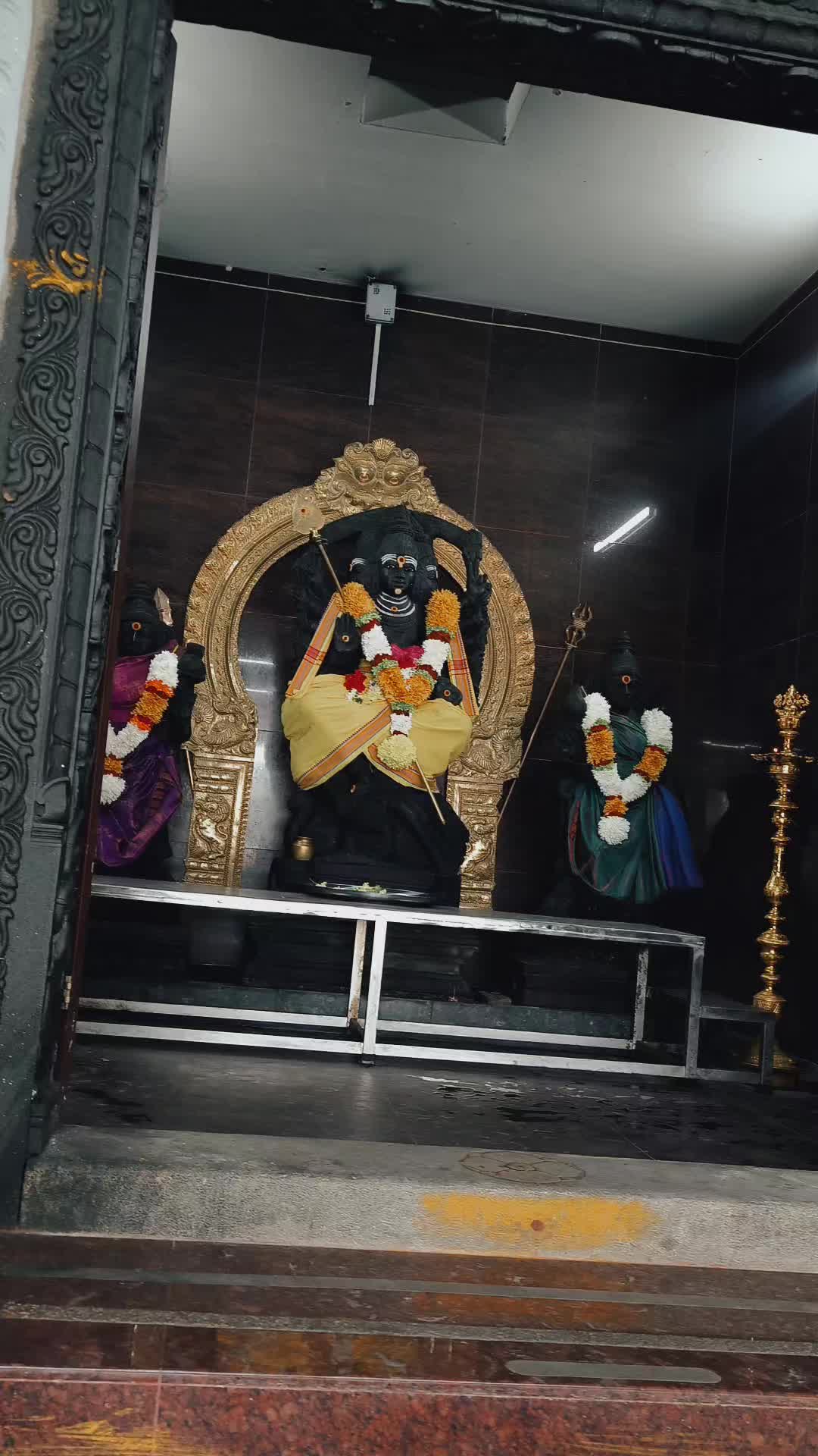 @YourBoyVinoth