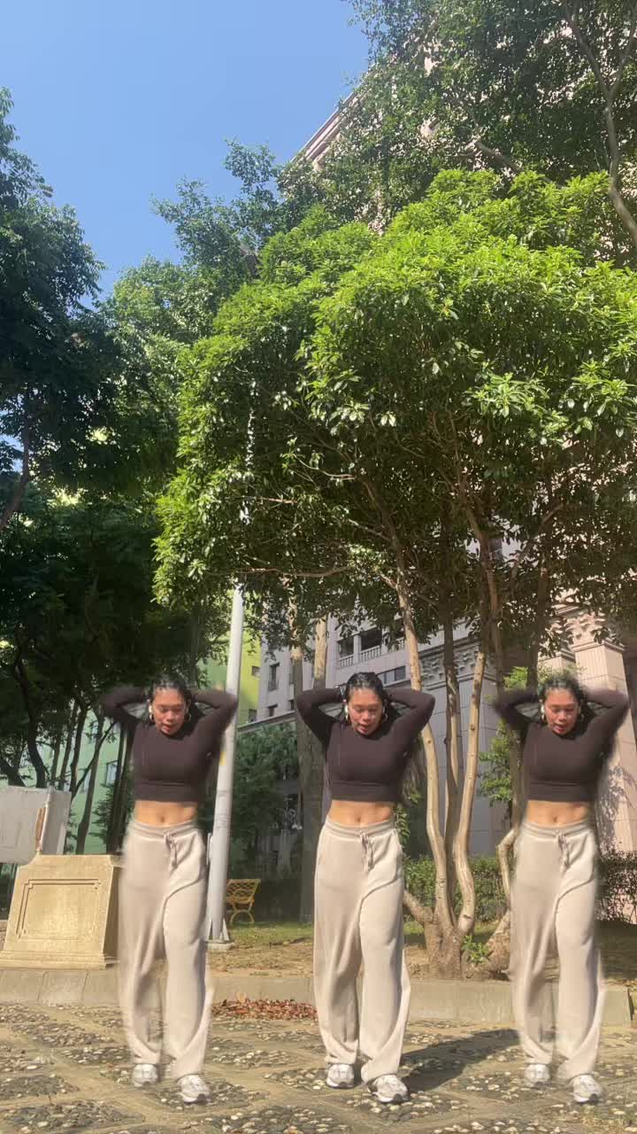 @Unni🦋💃🏼🍑🏳️