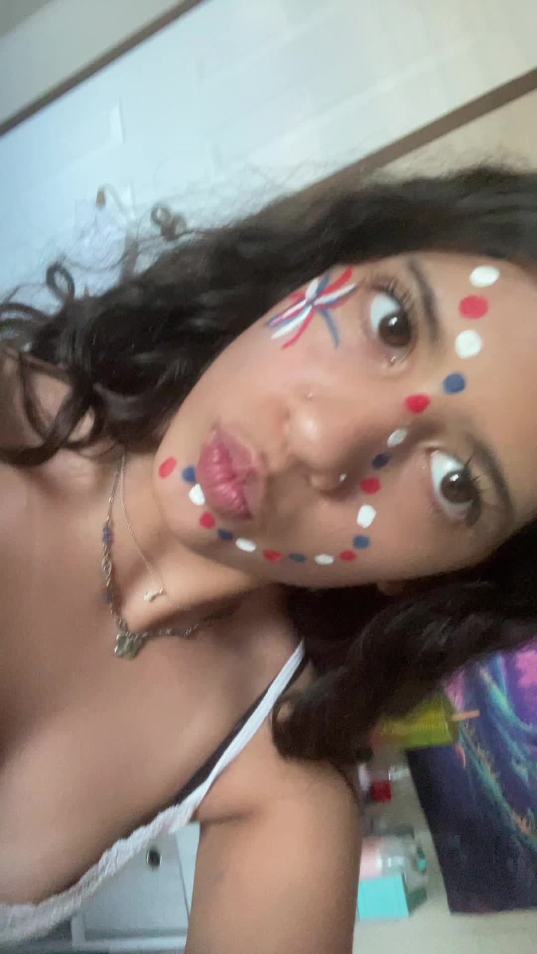 @🦄