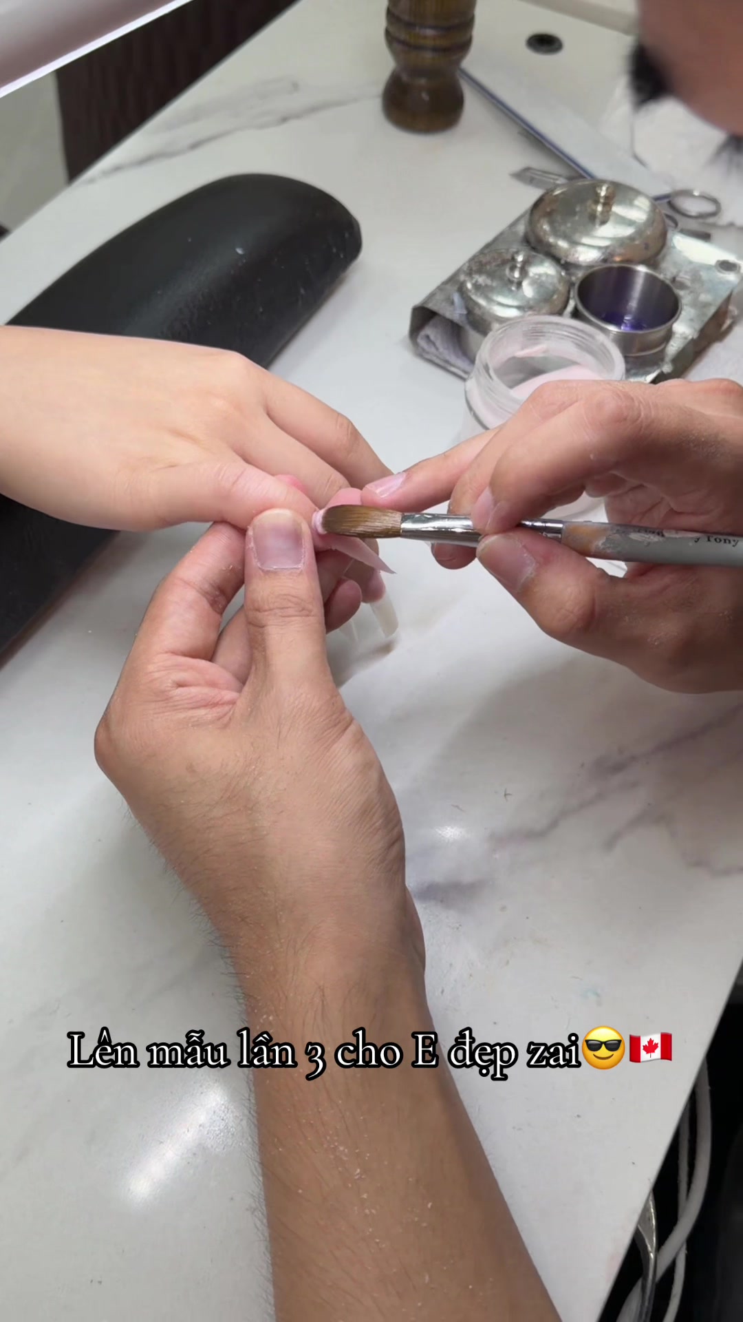 @KimmieNails🇻🇳&hearts;️🇨🇦Tấu H&agrave;i😜