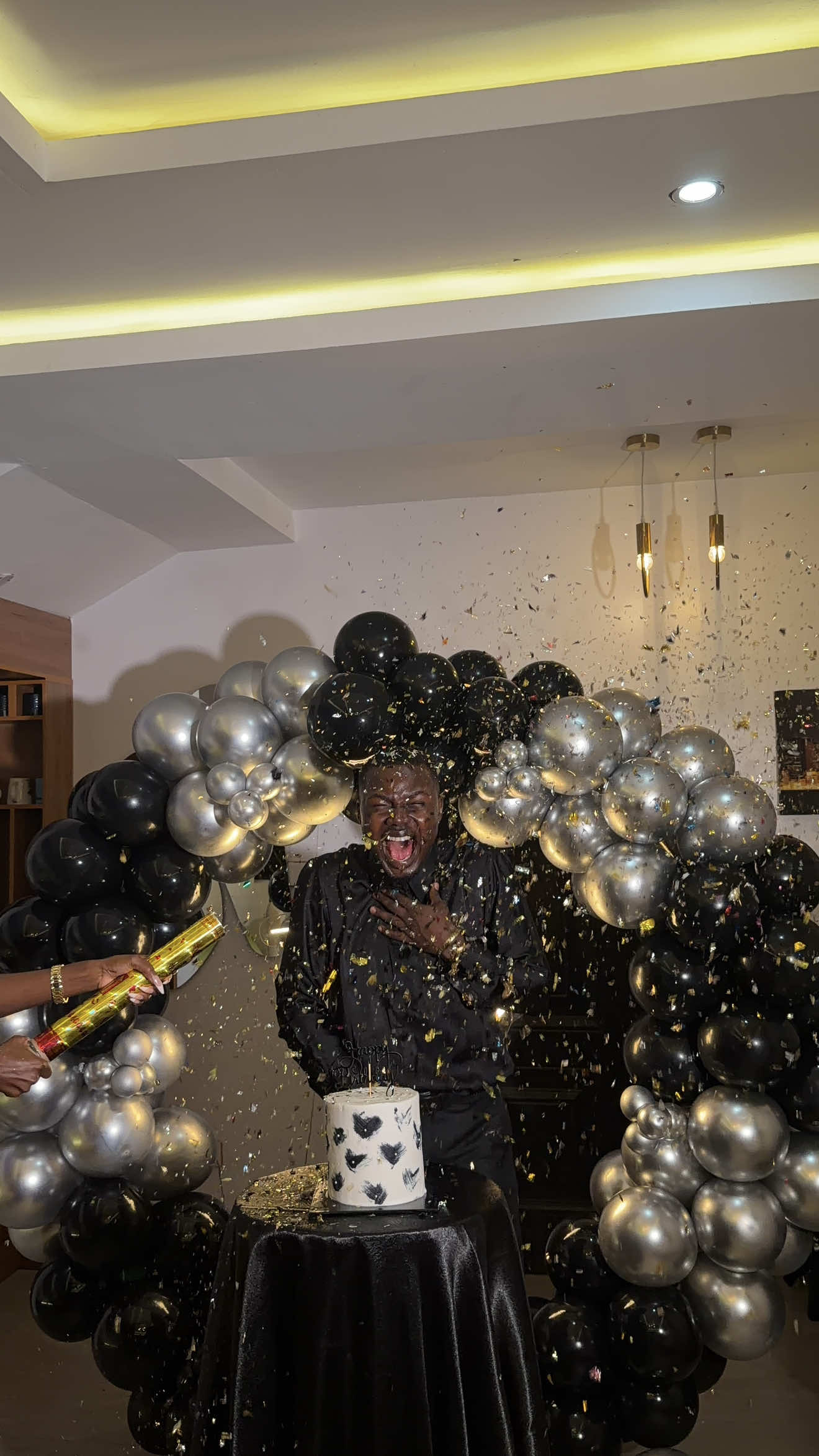 @Akoladeethevibe