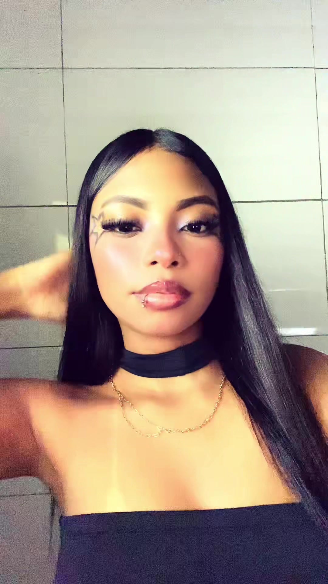 @thayna