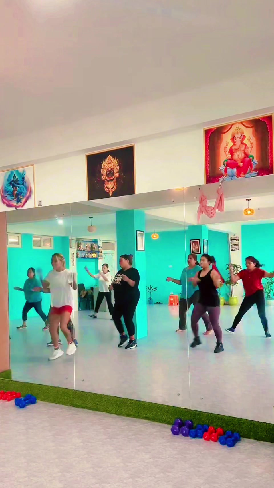 @Nitu singh yoga teacher zIn
