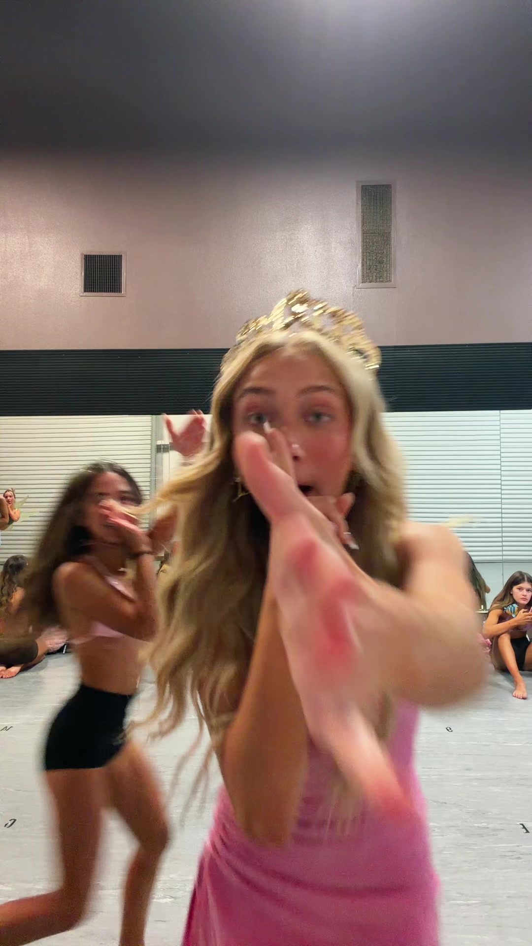 @chlosilv