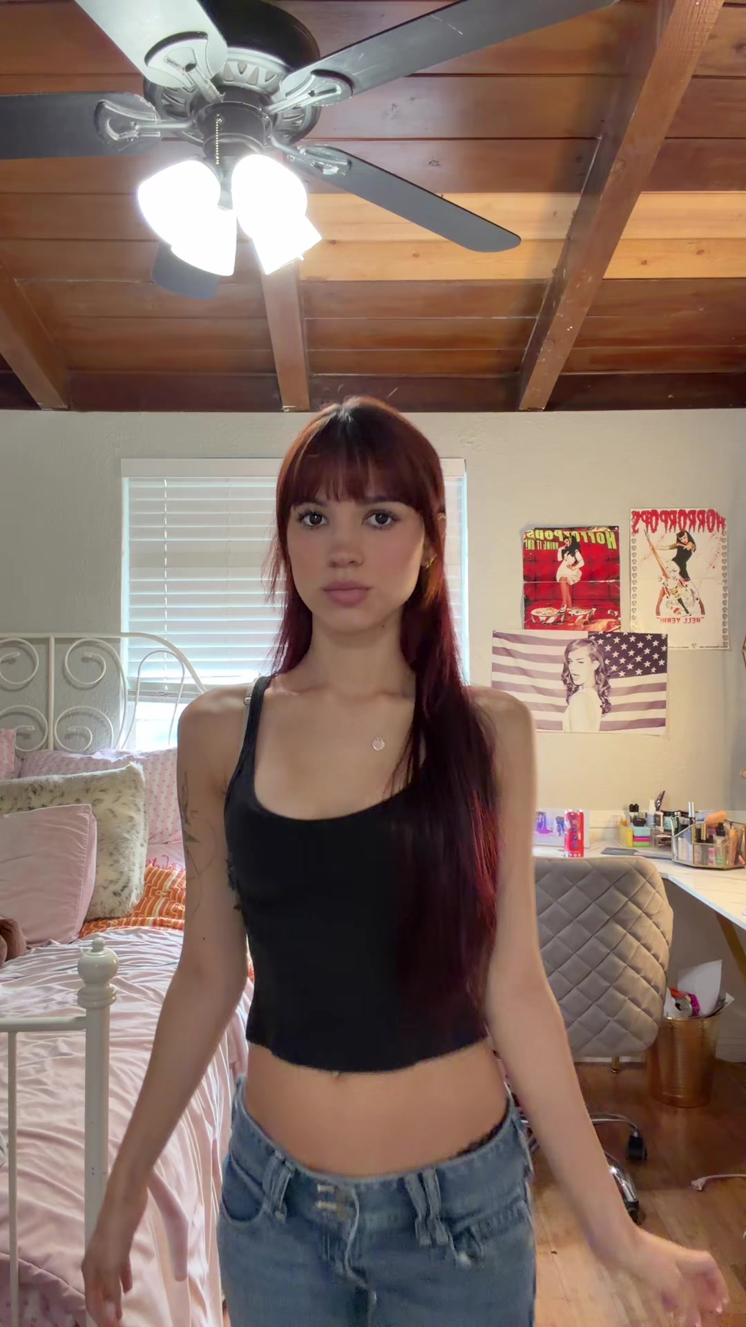 @halenaswrld