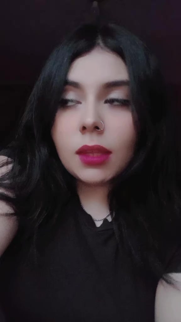 @YARESSI LOZANO💋