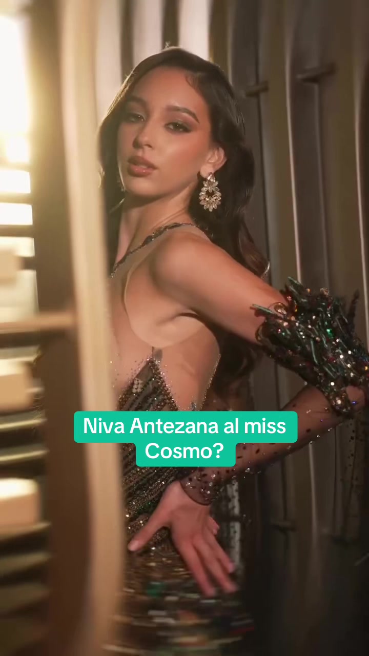 @LatinaUniversal