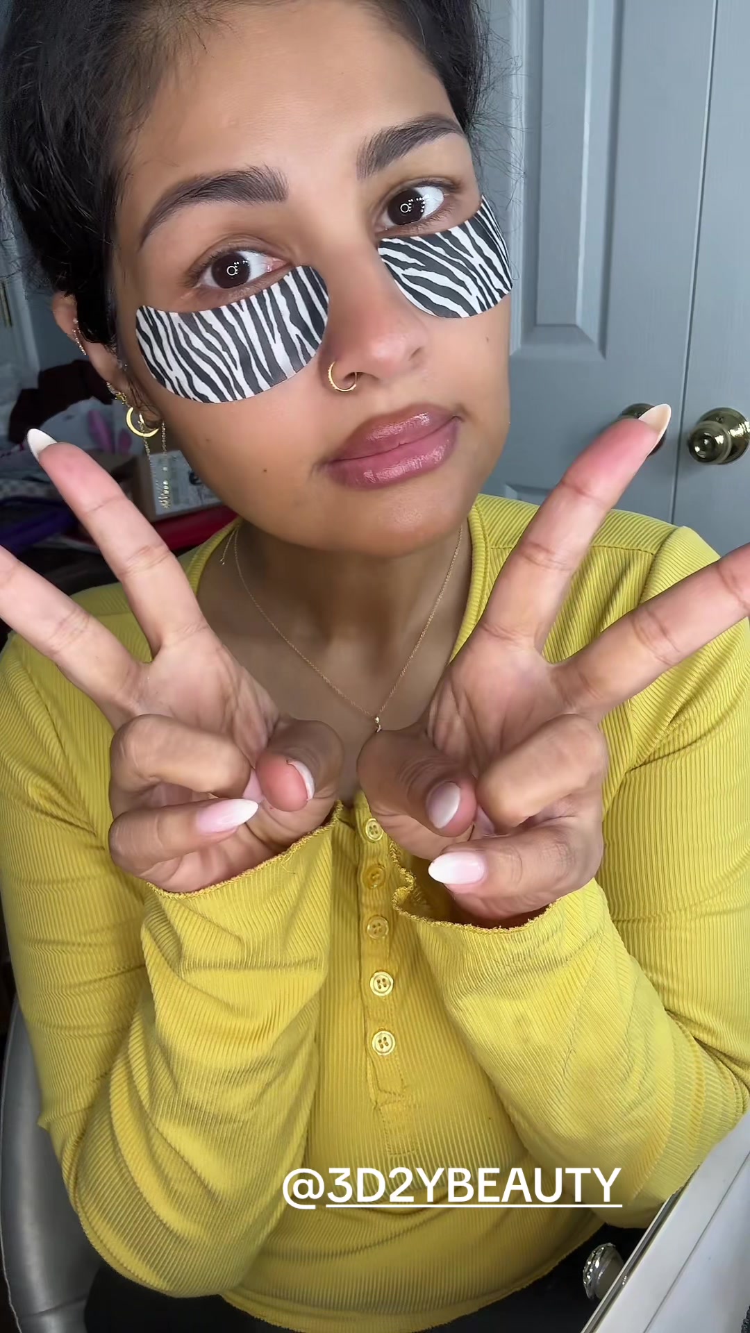 @MakeupLaveena