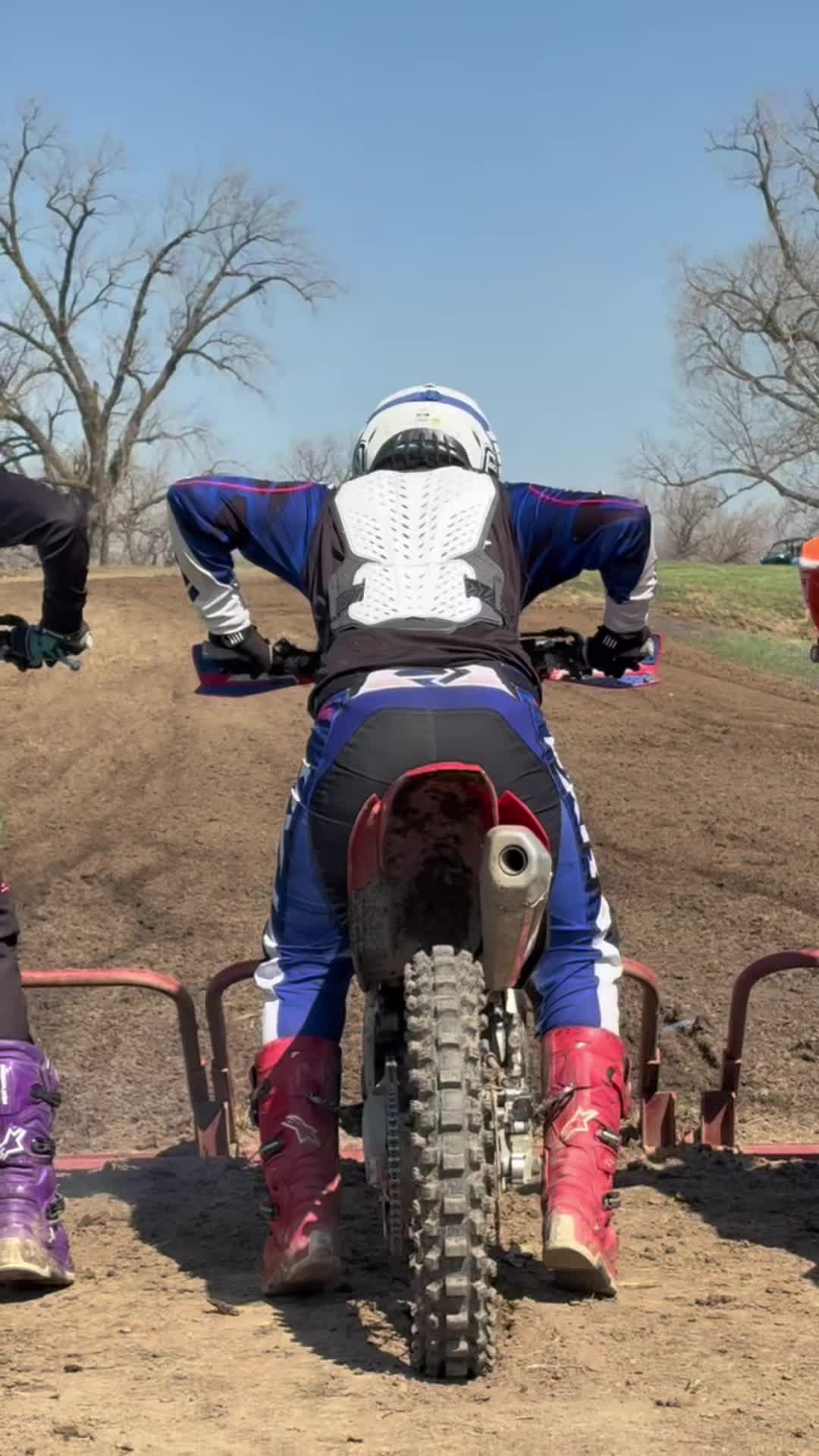 @themotobro