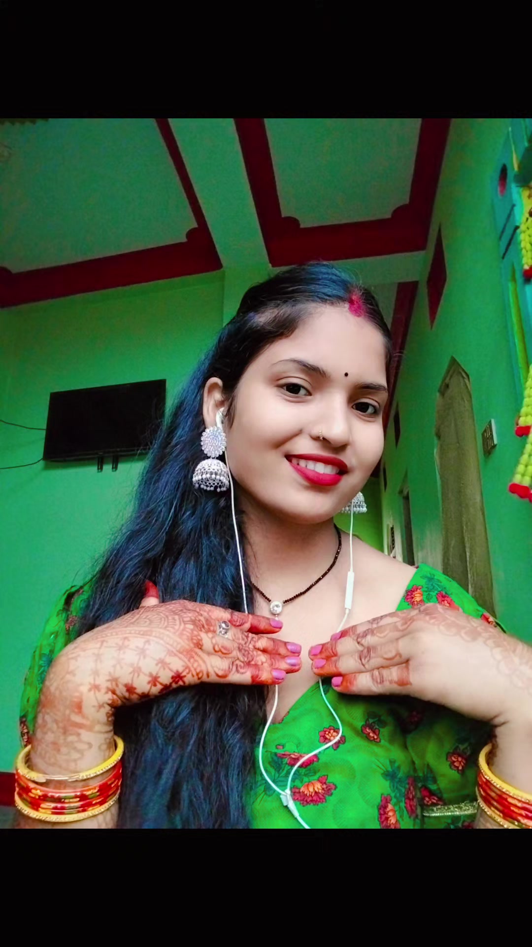 @😘ᗩαℝαĐh𝕐α ᗰαℕĐαⓛ😘