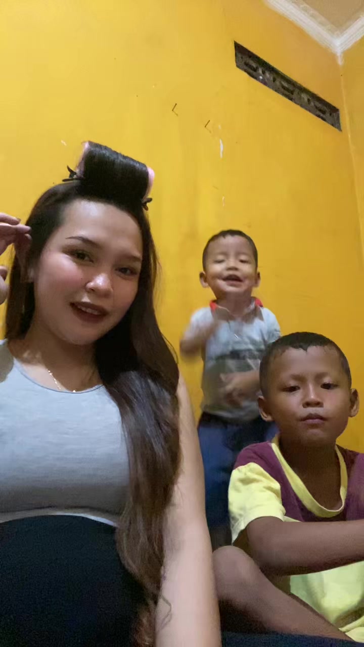 @YulianaLarasati