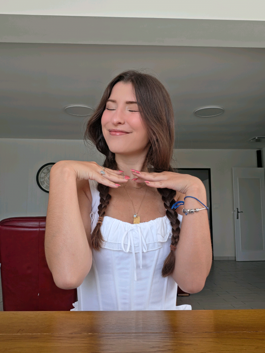 @𝐄𝐥𝐢𝐧𝐚