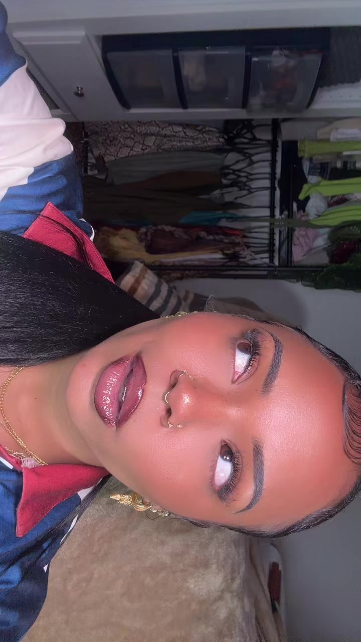 @𝔐𝔬𝔬𝔫𝔠𝔥𝔦𝔩𝔡