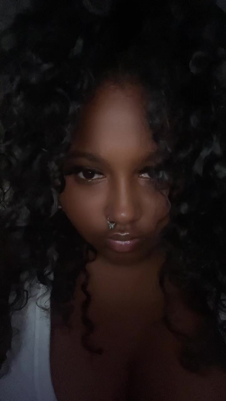 @Cece🍃🖤