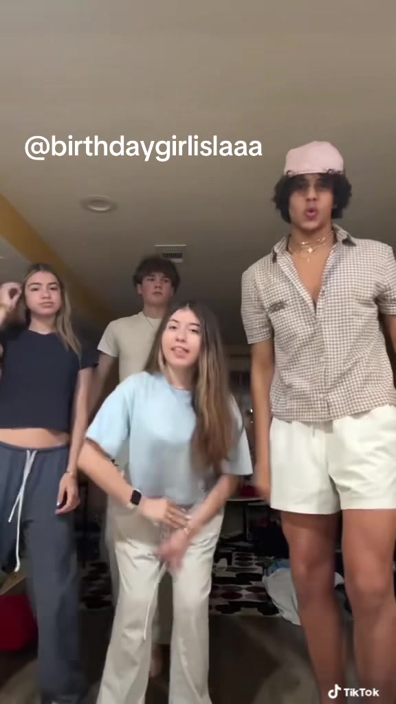 @𝐚𝐥𝐢𝐞𝐞𝐞𝐞🇧🇷🇨🇺