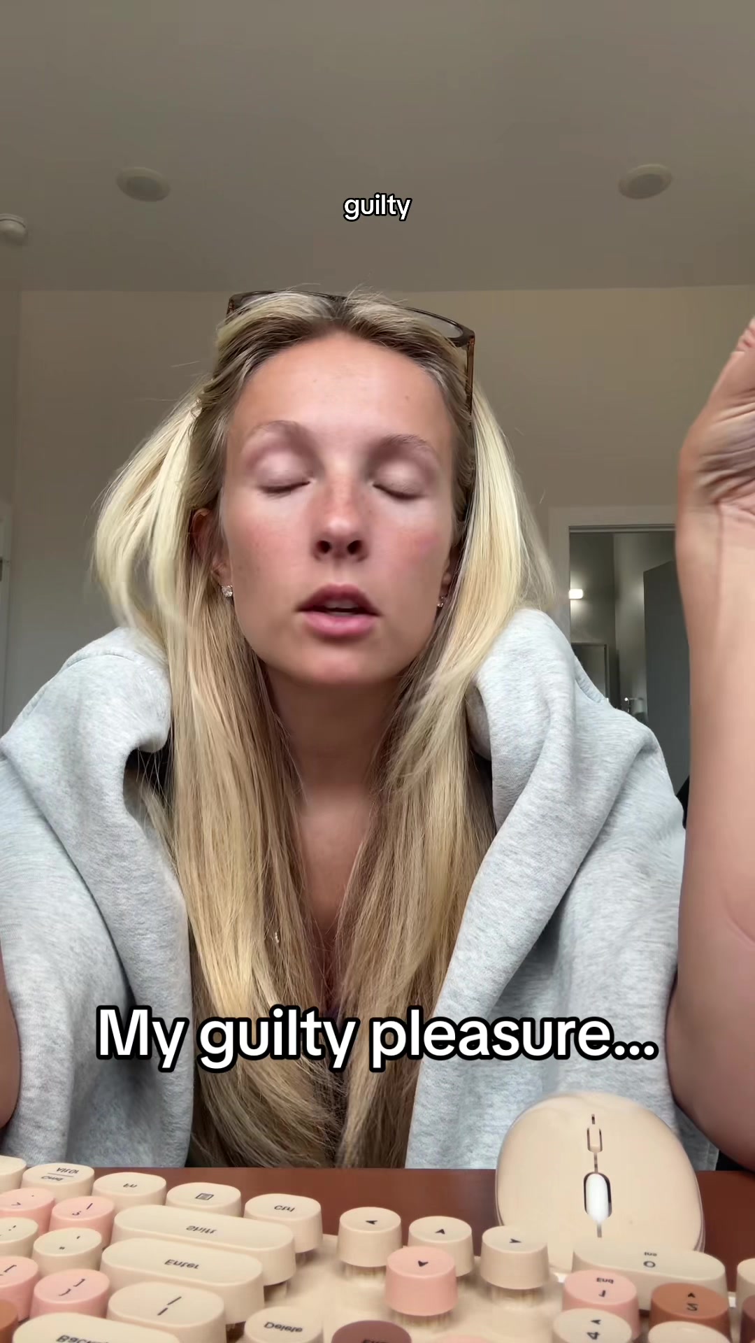 @caitlinminutes