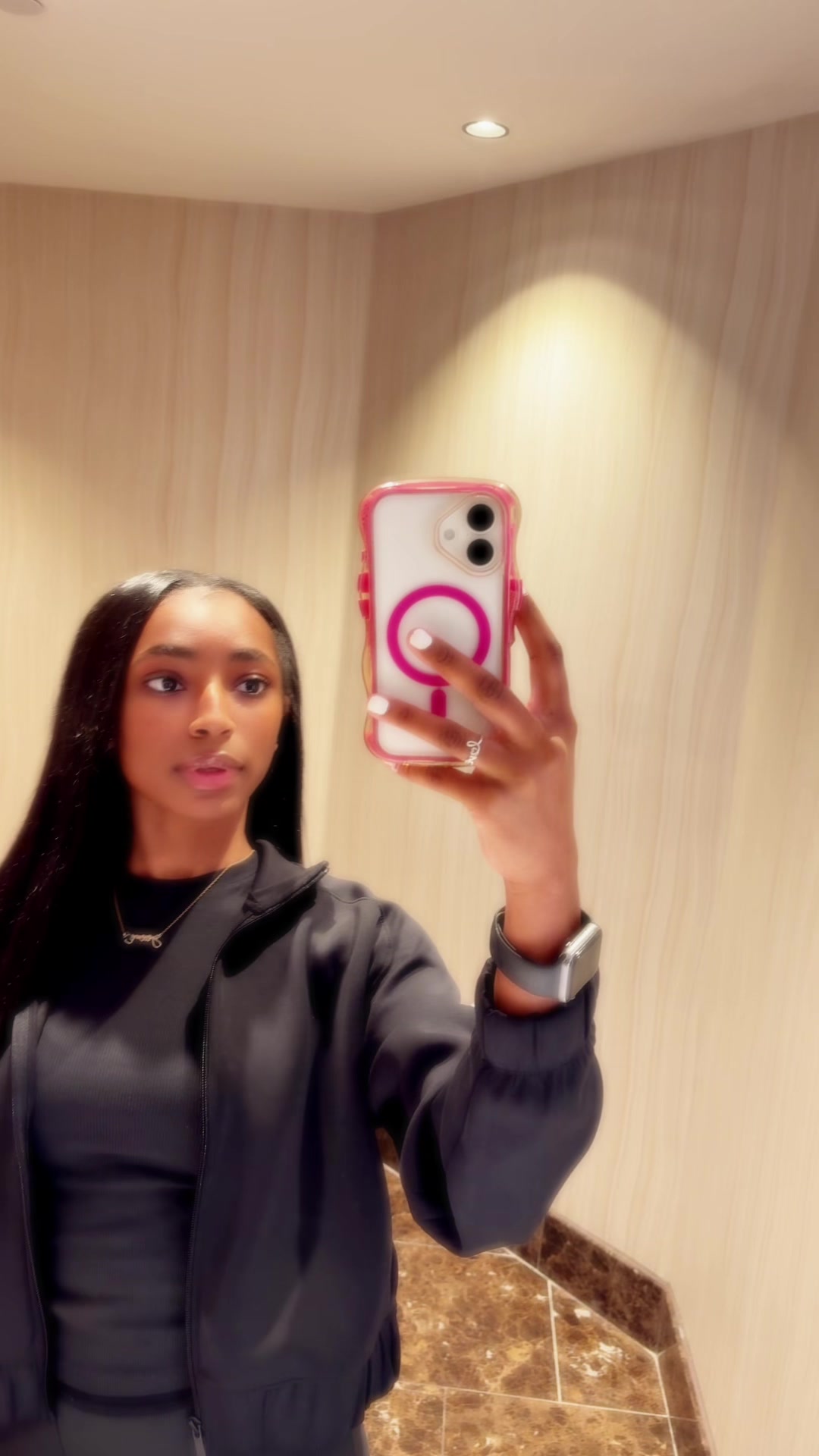 @iyanaamonett