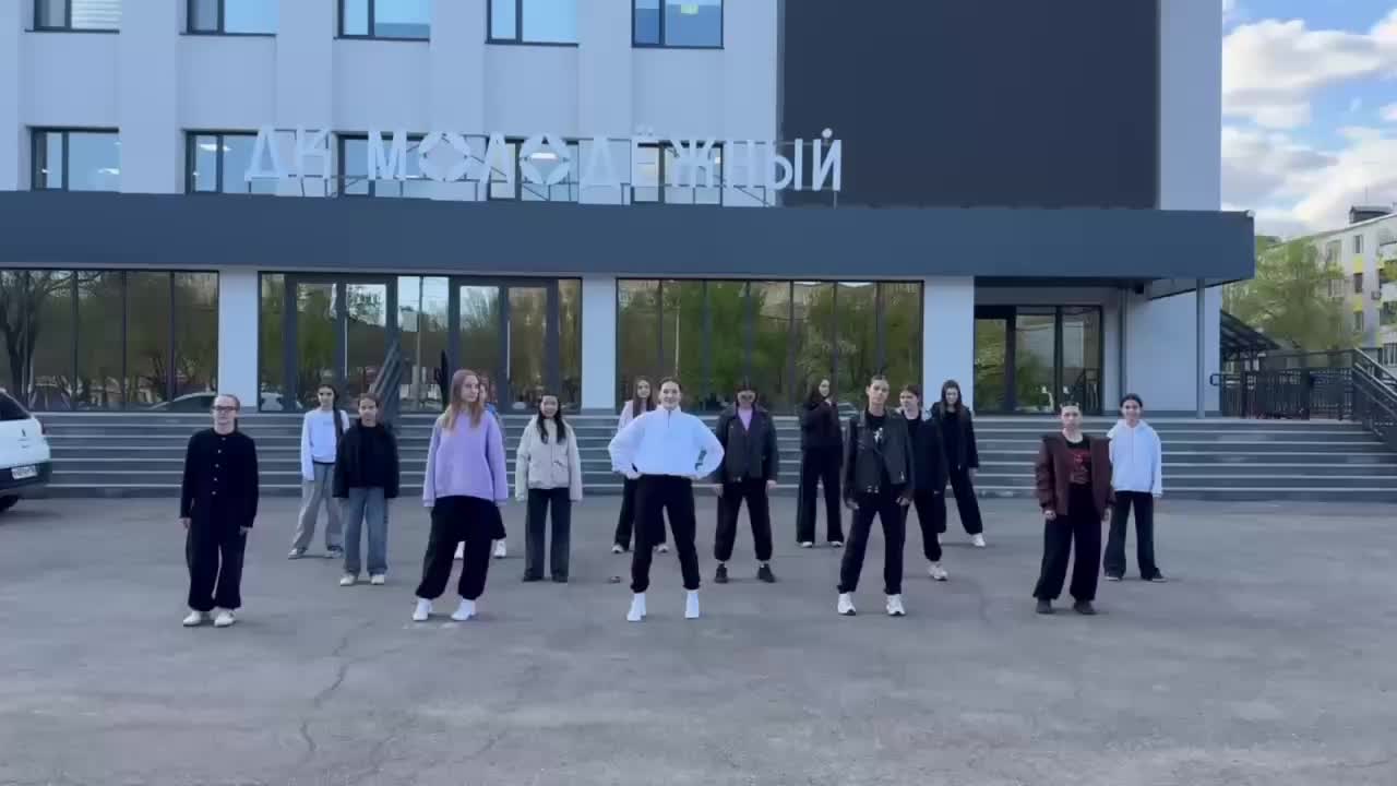 @Сашкк