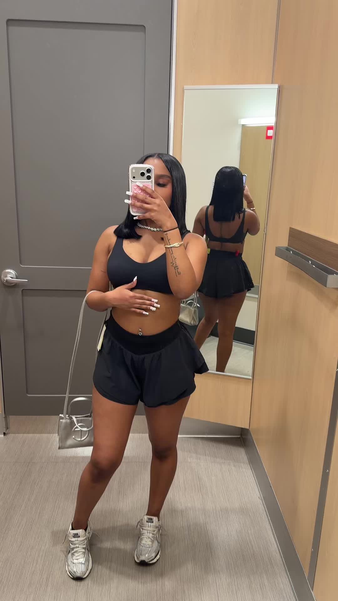 @leahrayeee