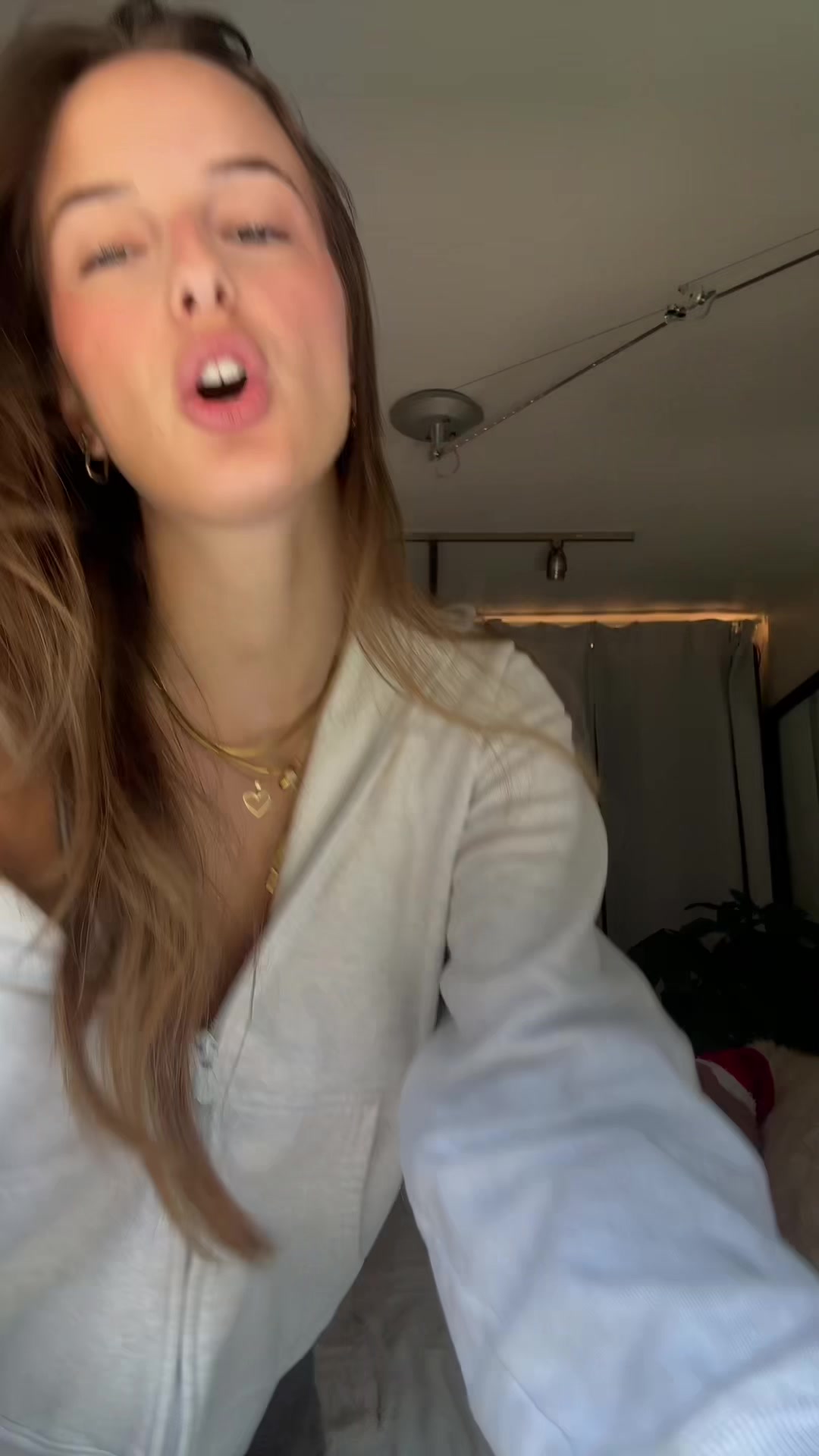 @thaysa