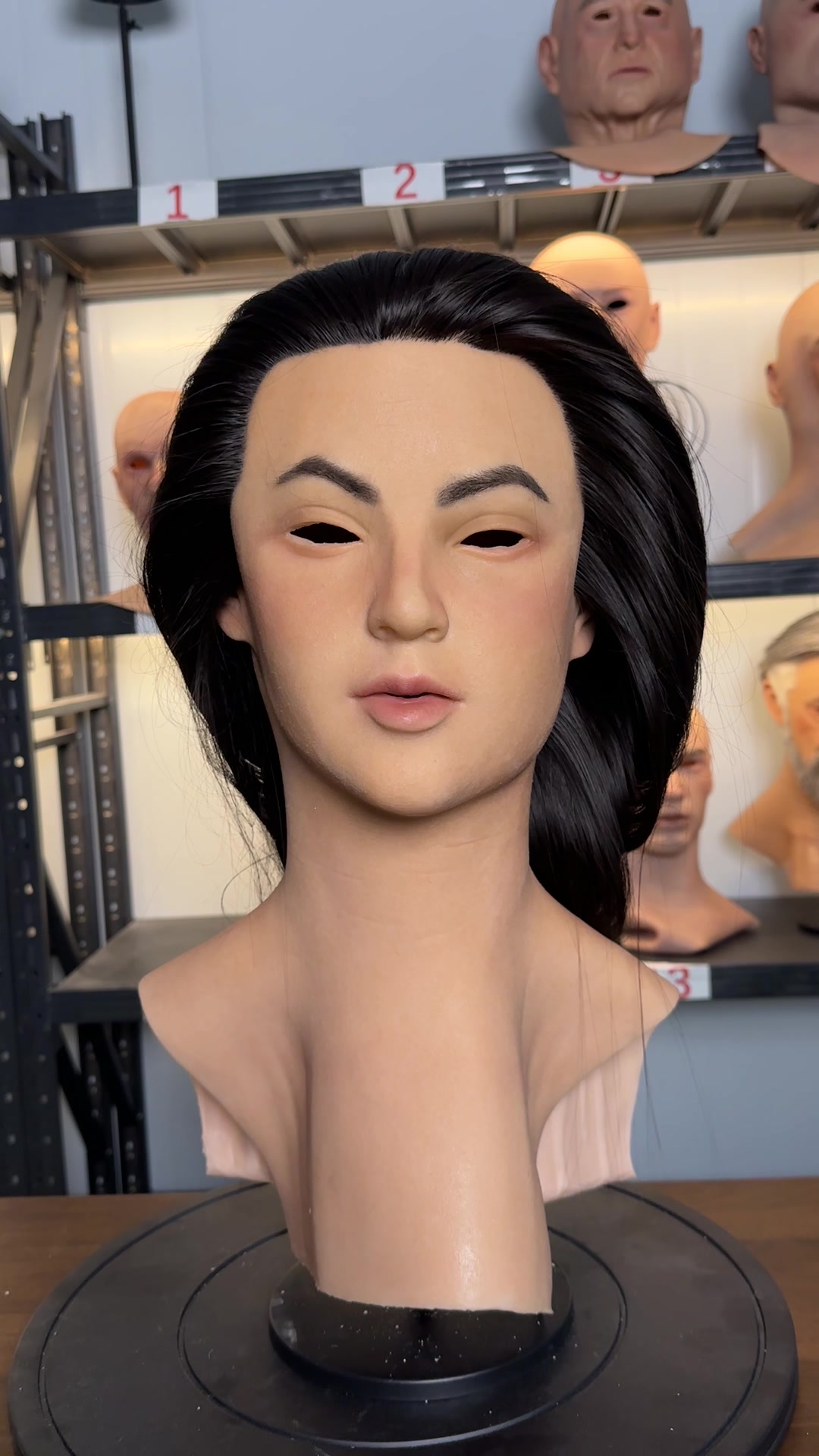 @Lifelikemask