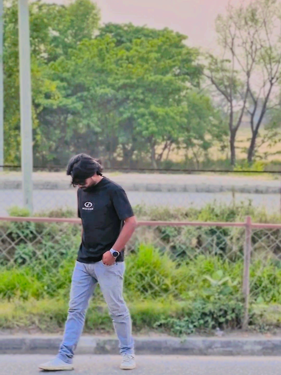 @𝐑ᴀᴋᴇꜱʜ 𝐘ᴀᴅᴀᴠ😎