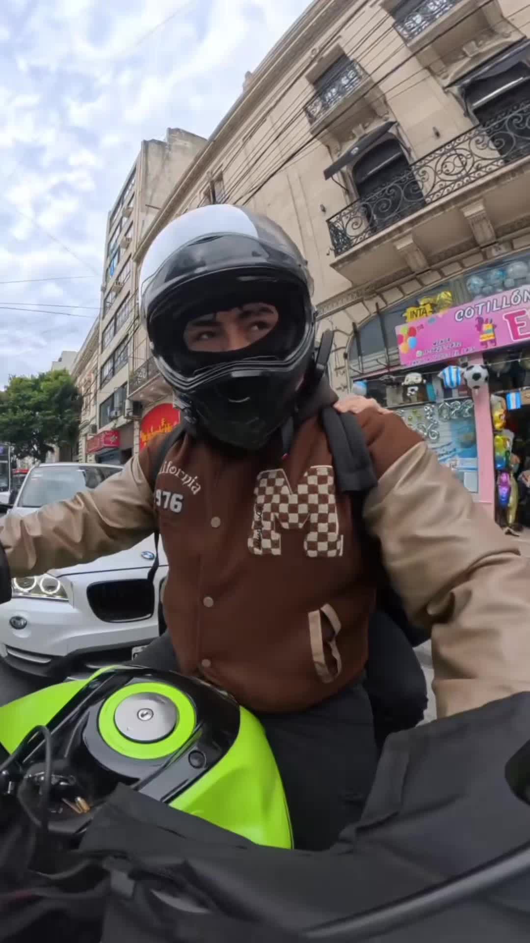 @lauti_motovlog
