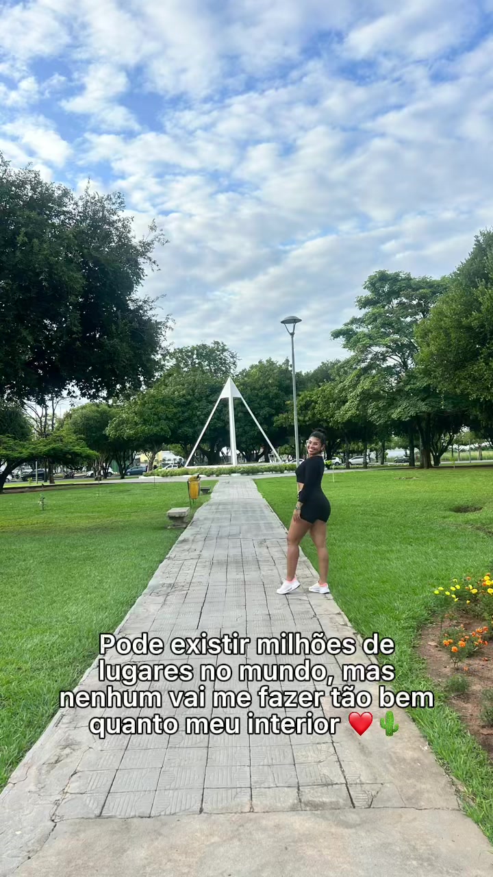 @Karlane Lobo 🐺