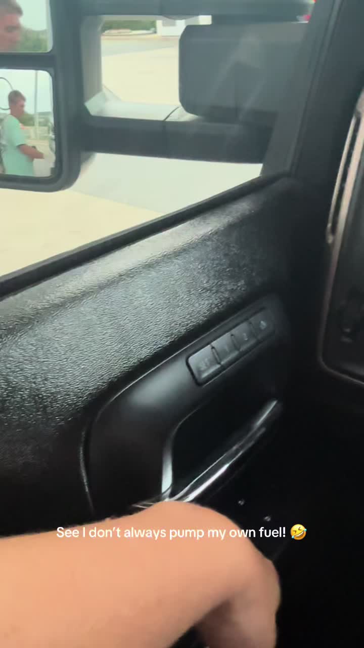 @M C K A Y L A
