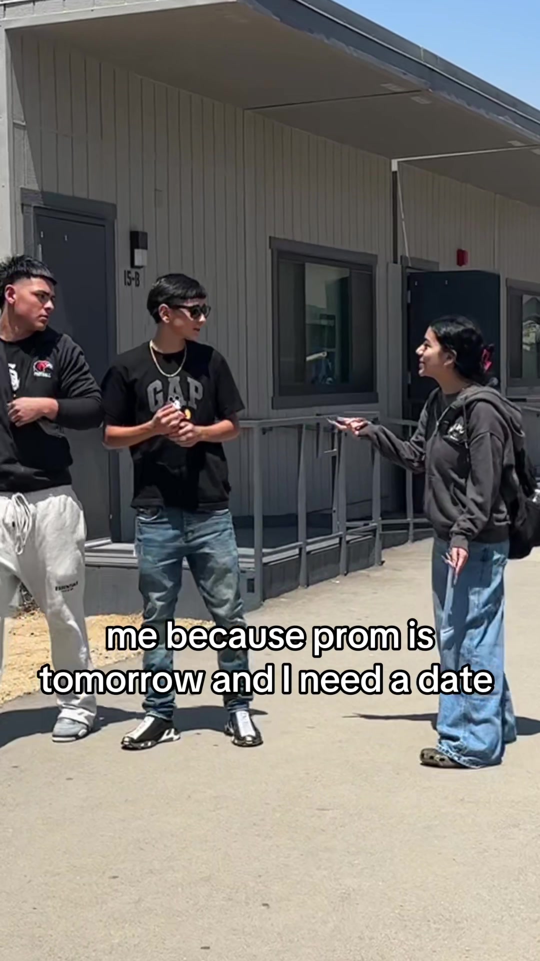 @LESLIE