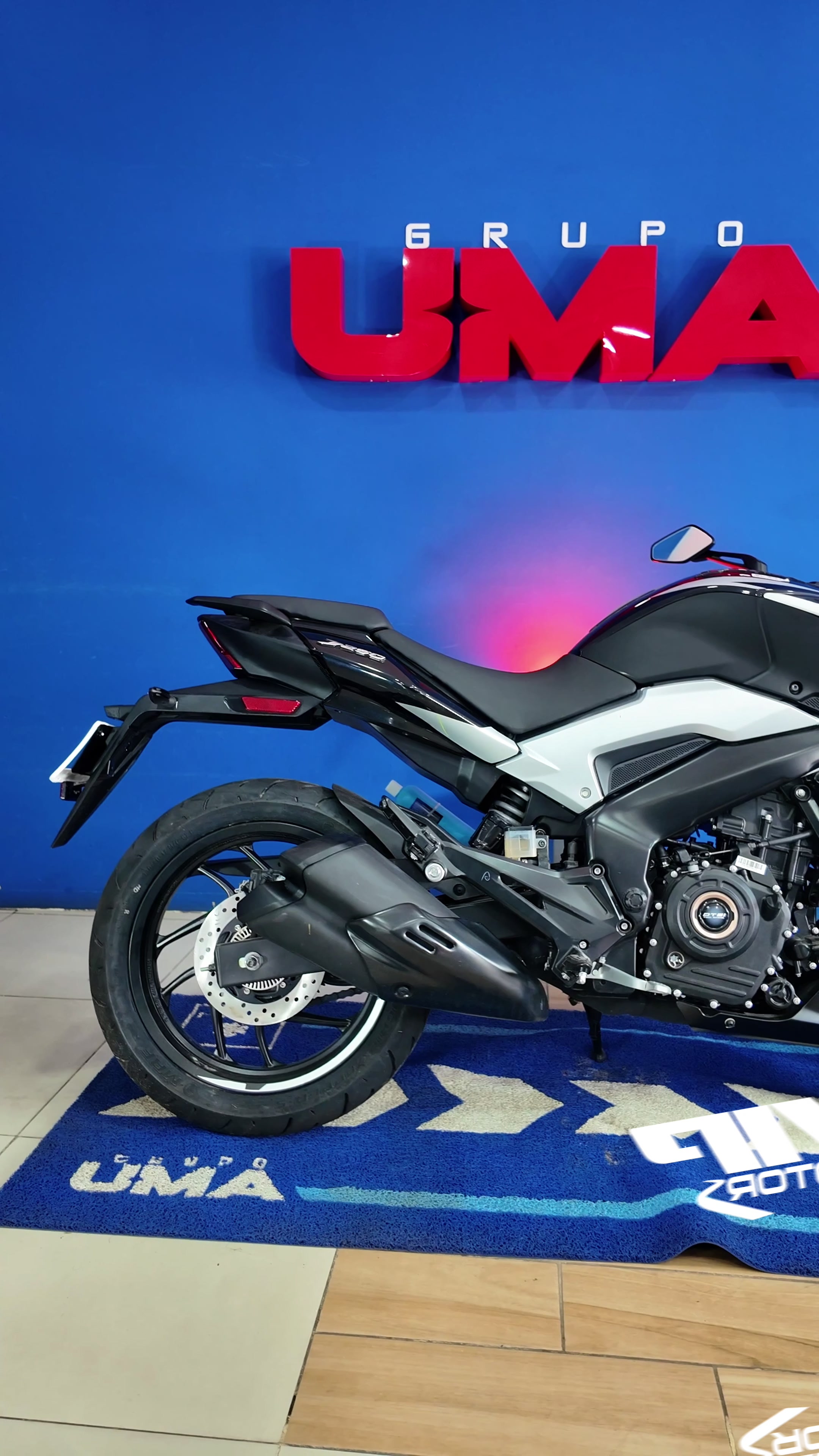 @BAJAJ AMATITL&Aacute;N