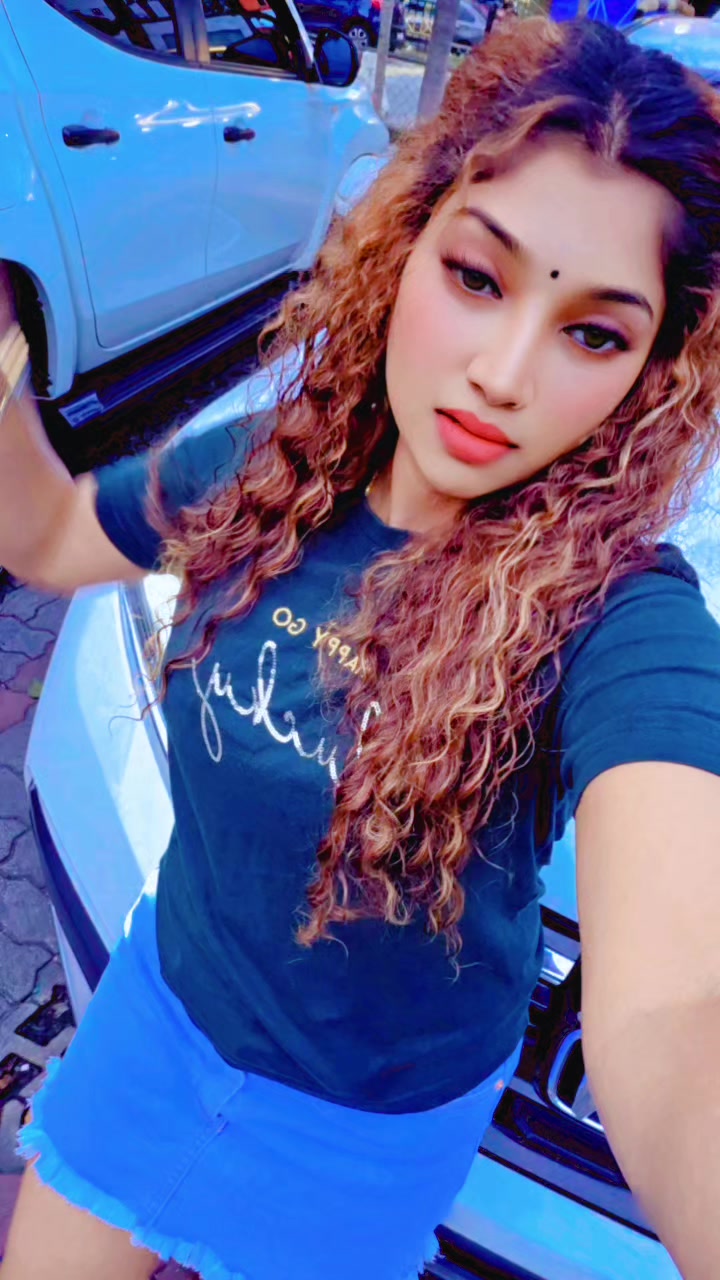 @Marykavitha_28 &hearts;️🖤