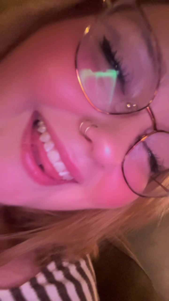 @alexmochi 🧚