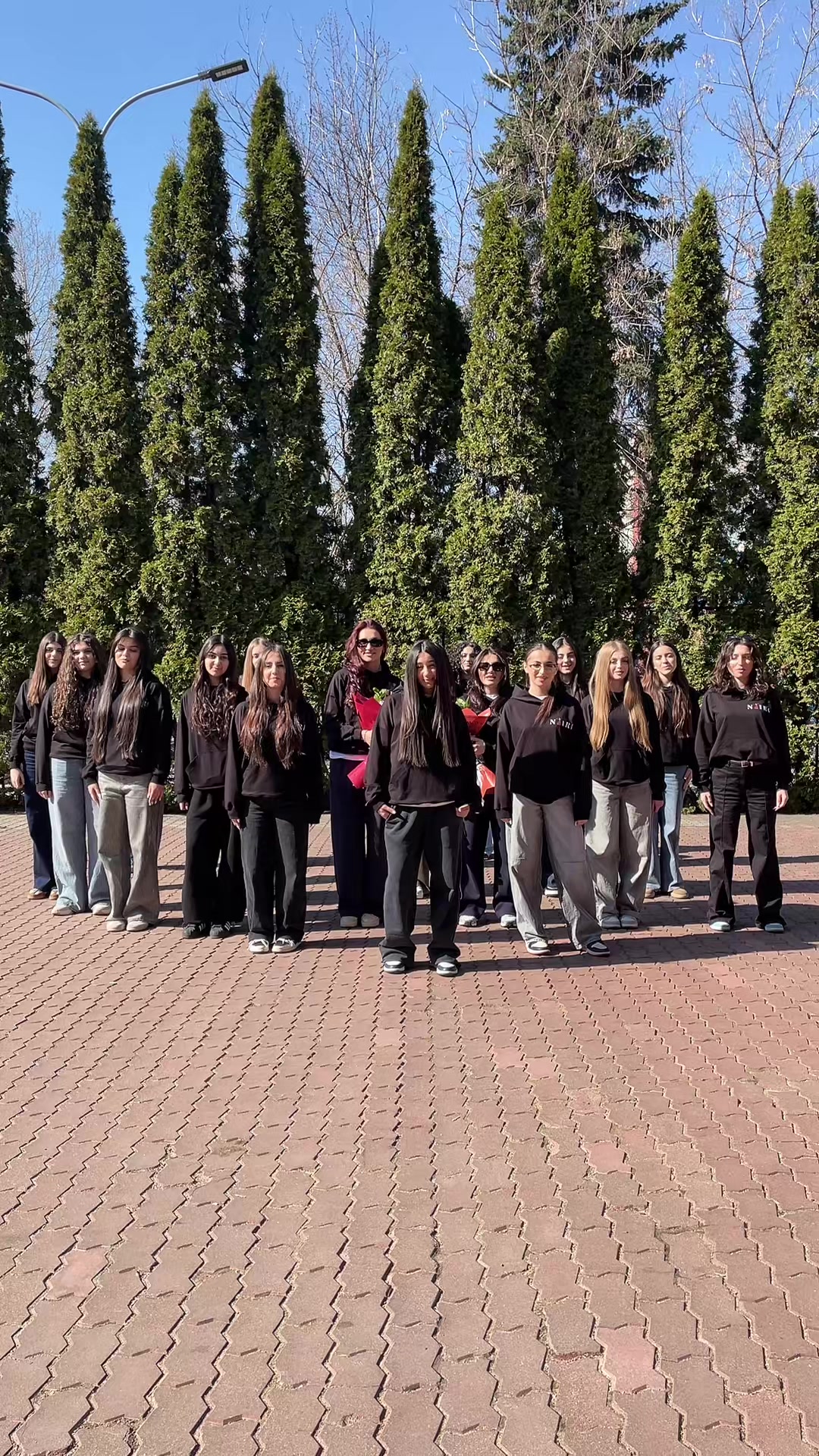 @nairi_dancegroup