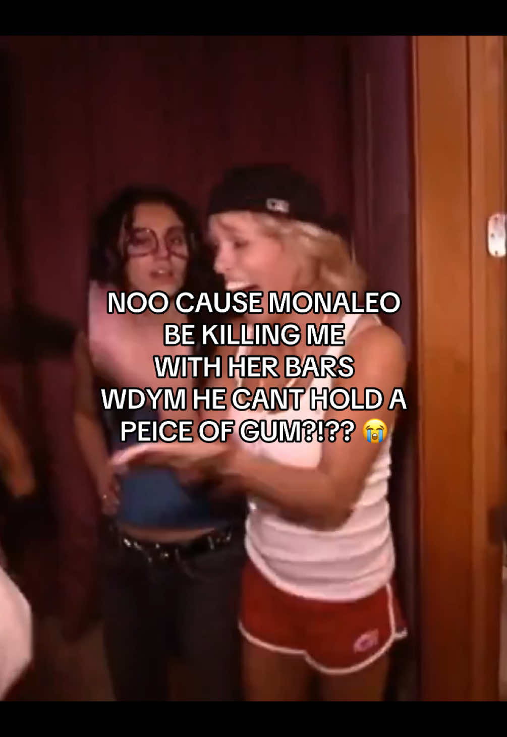 @Monalehoes | Fan Account
