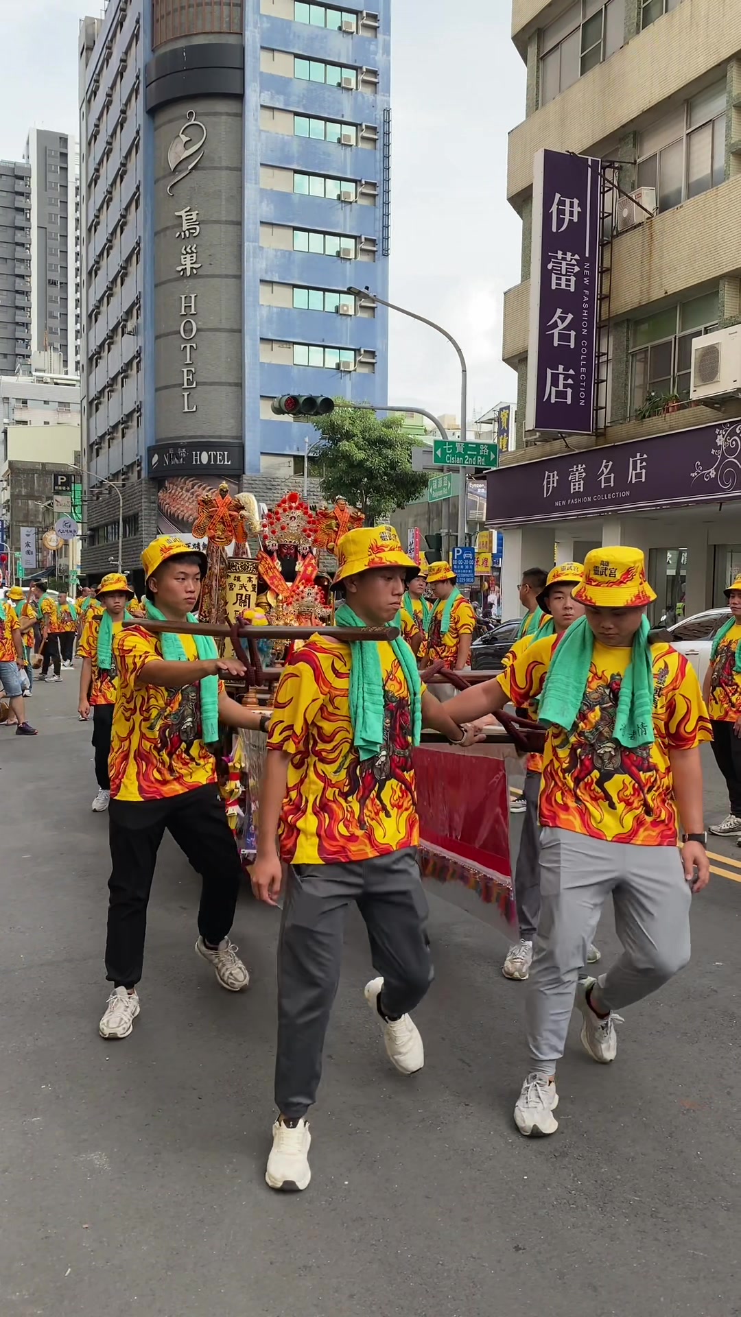 @🐔雞哥🦄 |不專業廟會拍攝