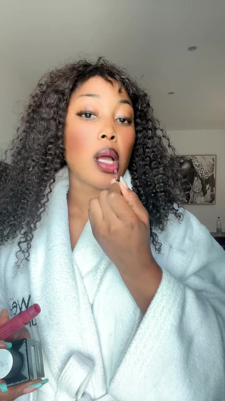 @Christelle Miller💜🇫🇷🇹🇬