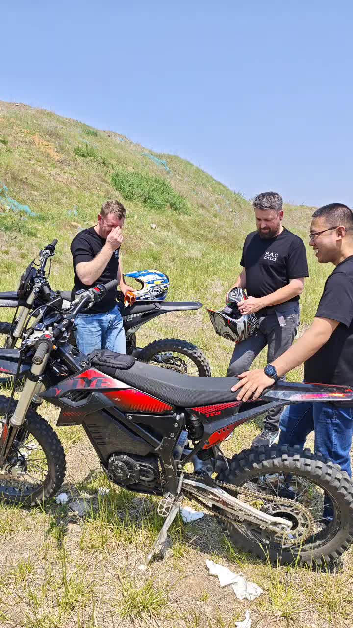 @oukasupermoto