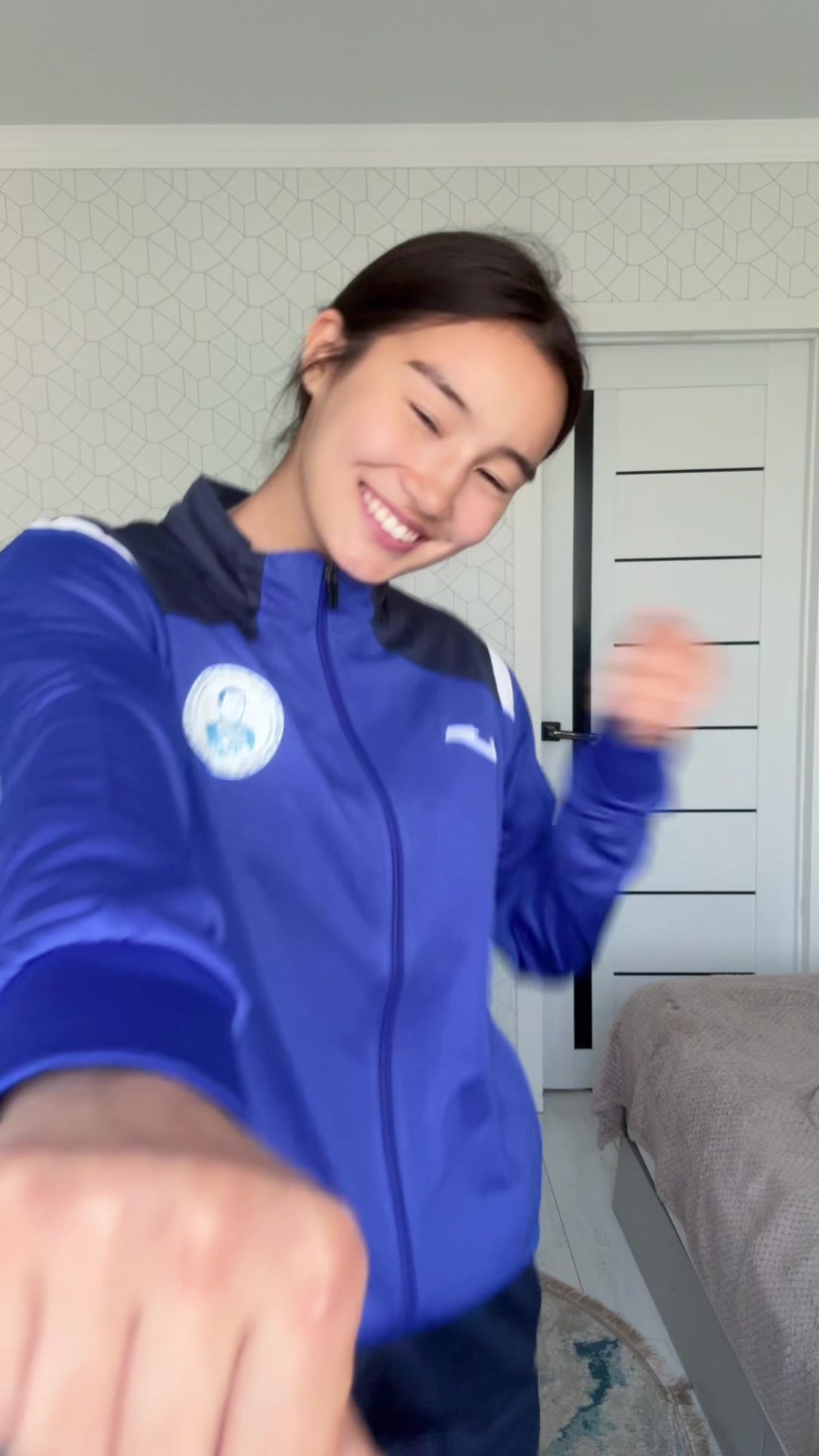 @нуся пуся тиви 🦒