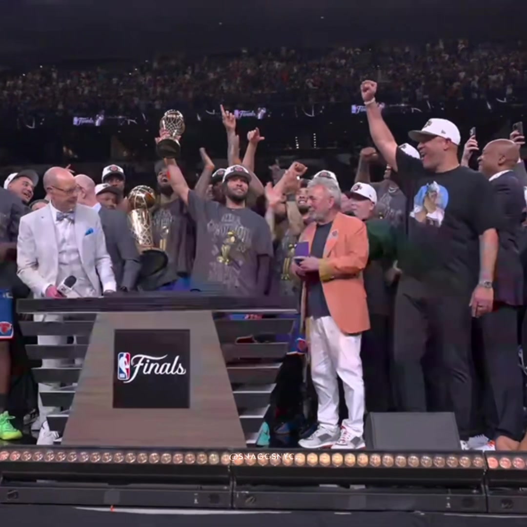 @🏆