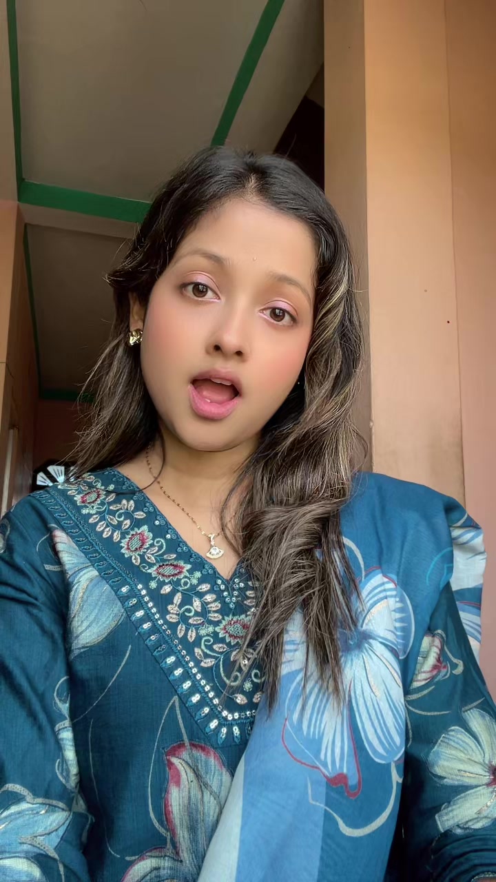@रश्मी ❤️✨