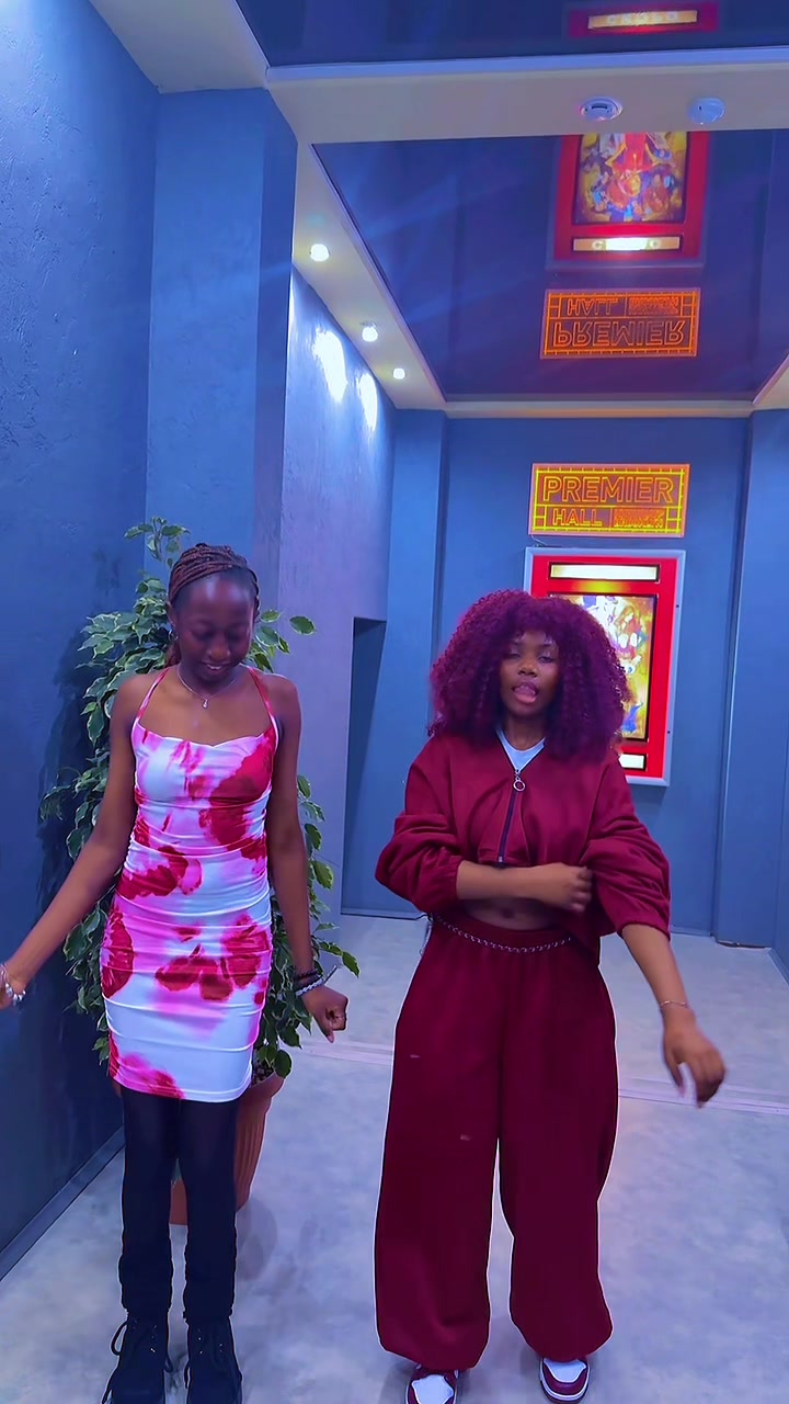 @leonella