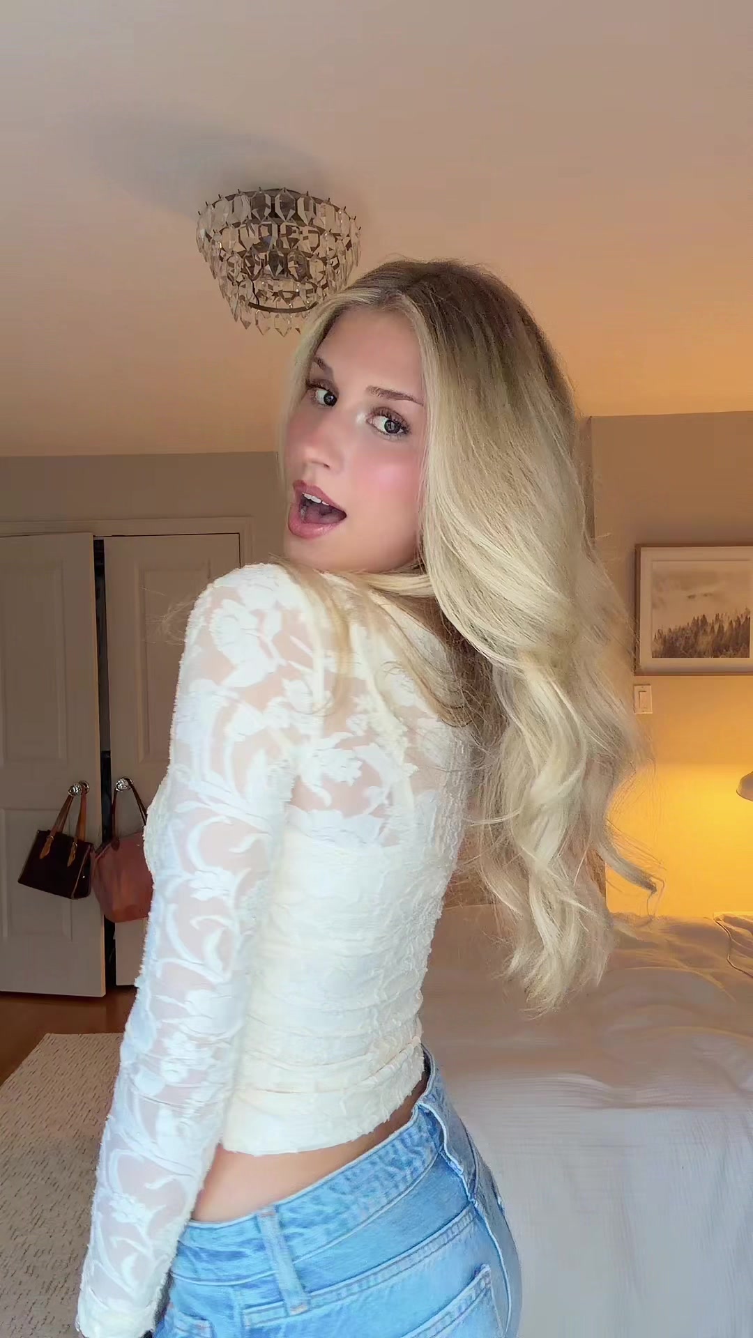 @daniela