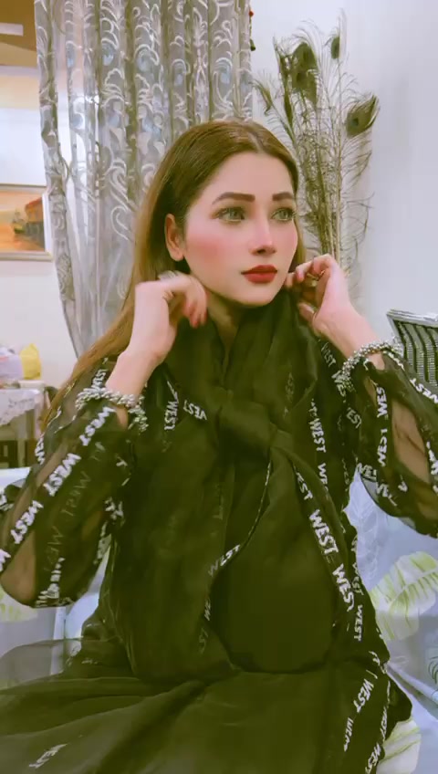 @Zara Malik 2244