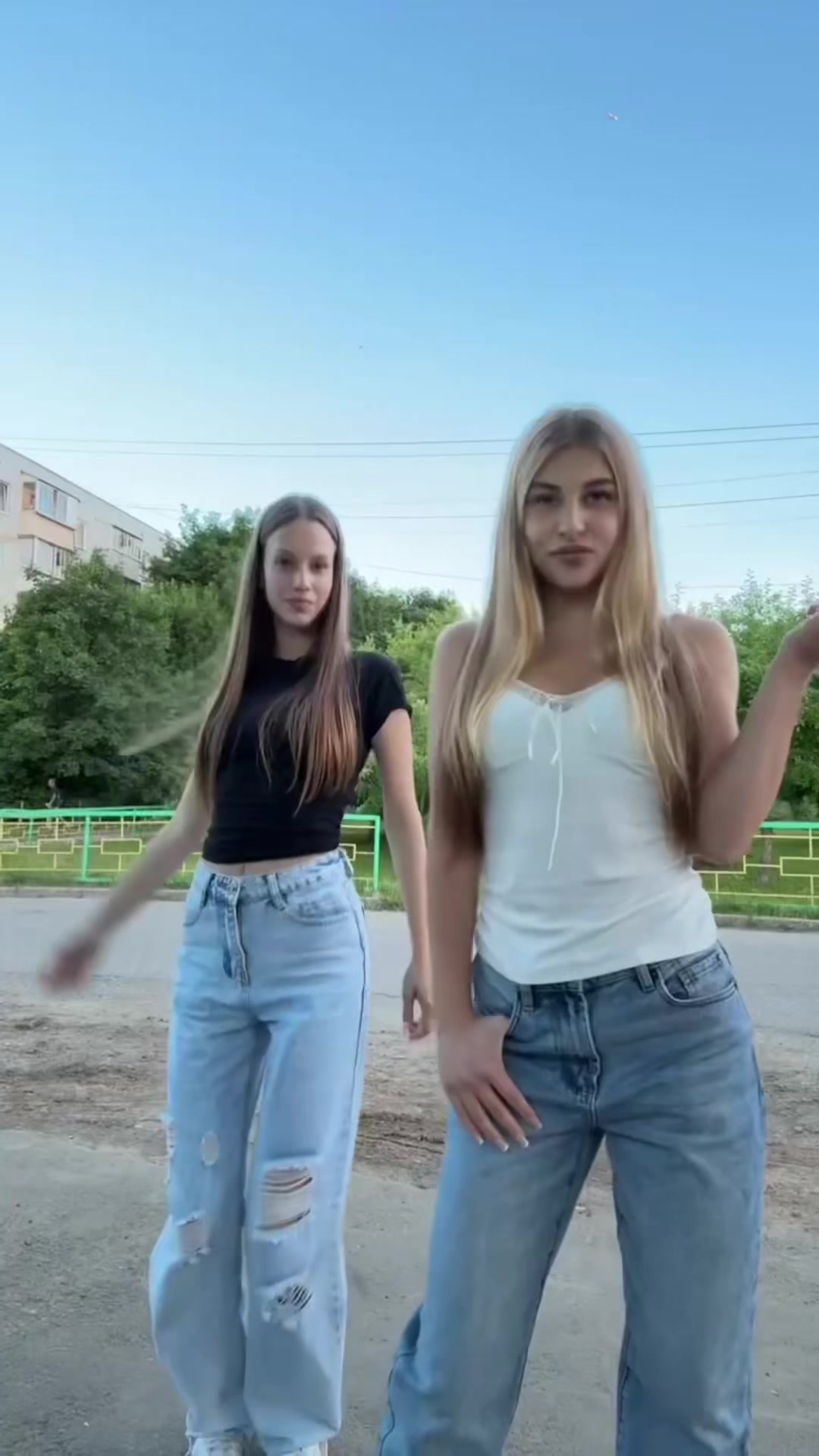 @лиза