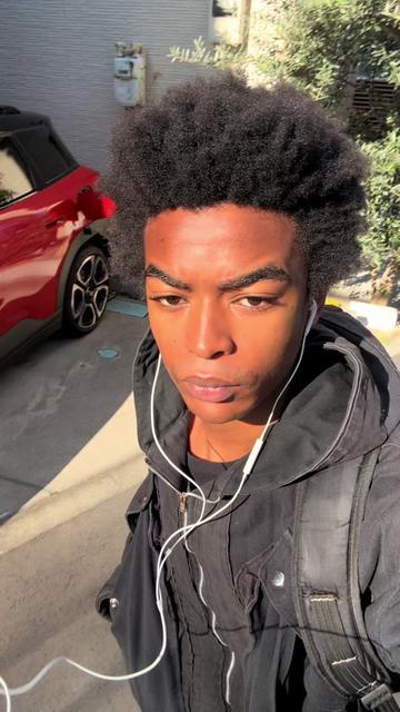 @royzthemodel