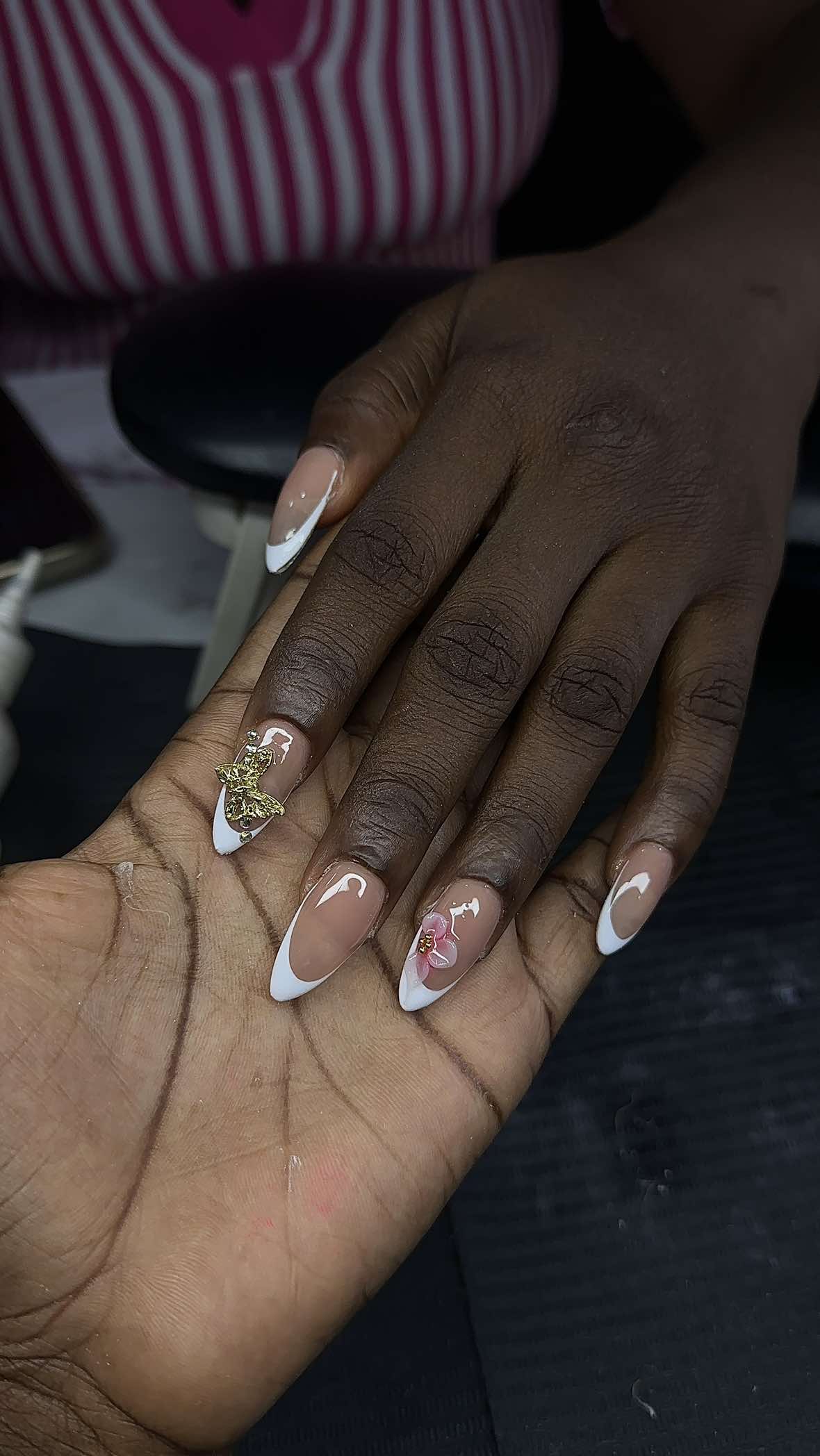 @NAIL TECHNICIAN IN IBADAN