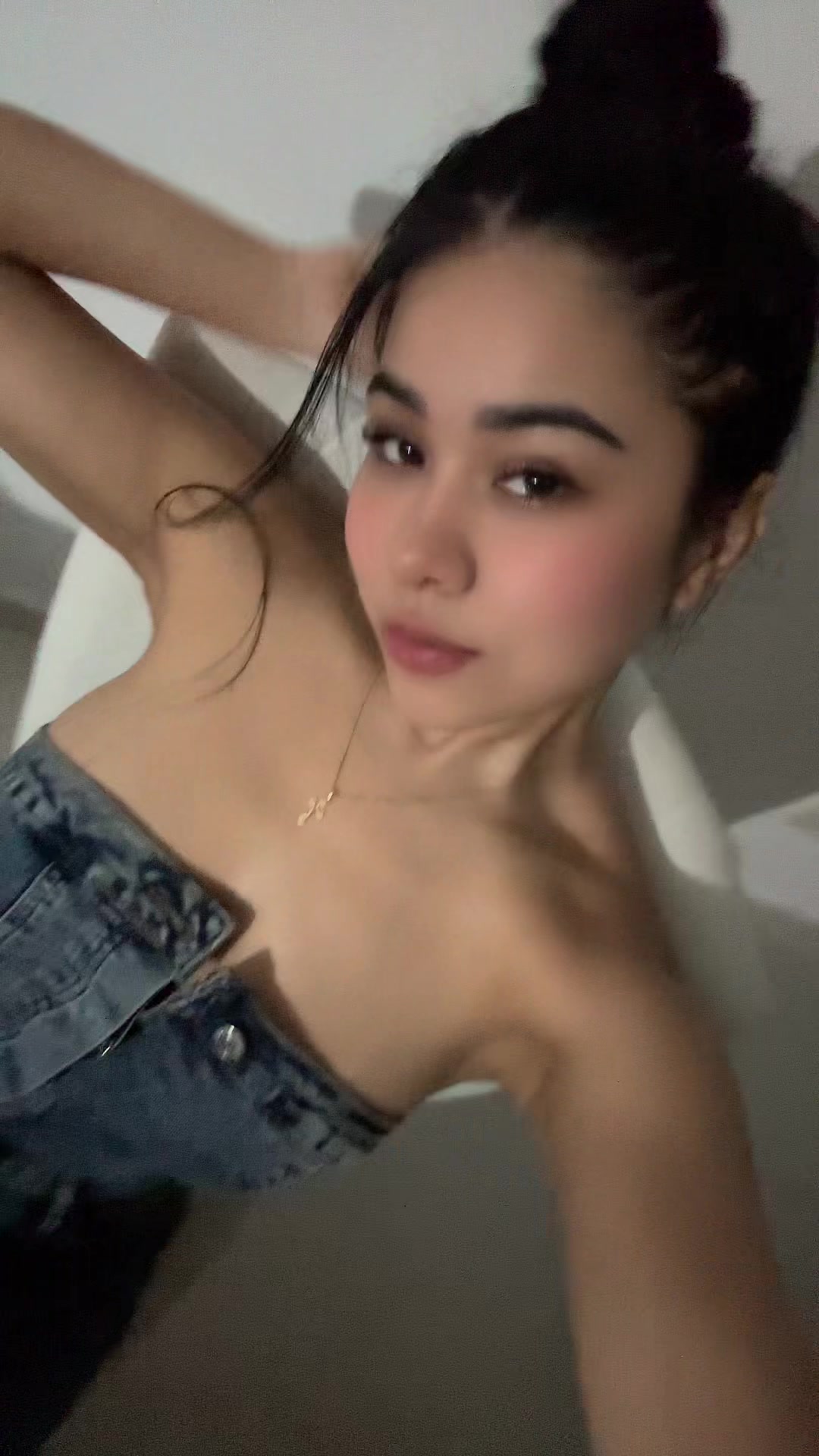 @𝒞𝒶𝓂𝒾𝓁𝒶