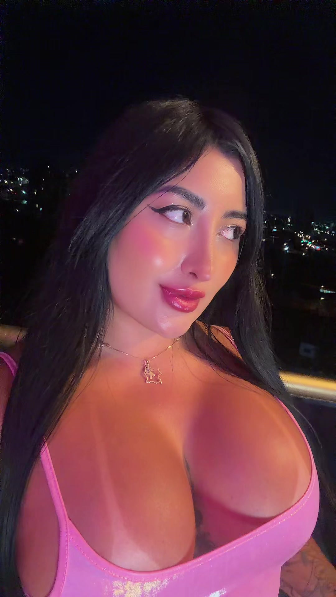 @Karen Cifuentes